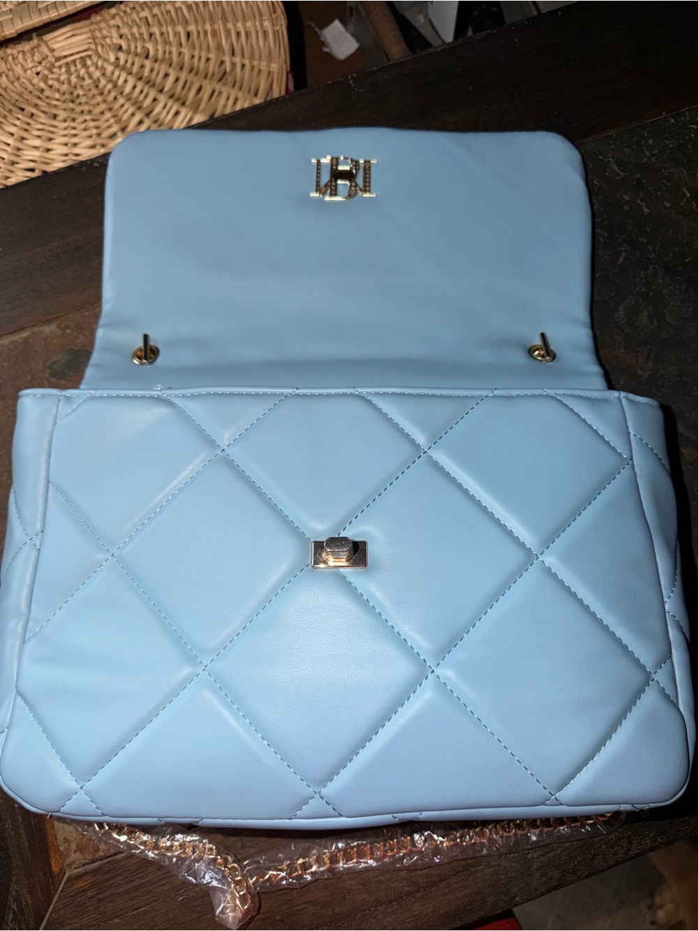 Badgley Mischka quilted blue faux leather crossbody bag with a gold chain strap - Picture 9 of 9